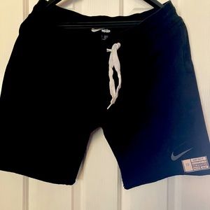 Men’s Nike shorts, size XL, terry material, black, drawstring with pockets
